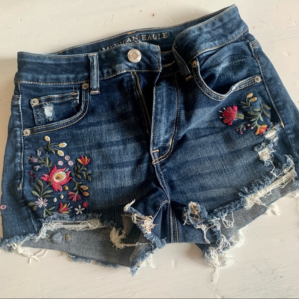 American Eagle embroidered denim shorts